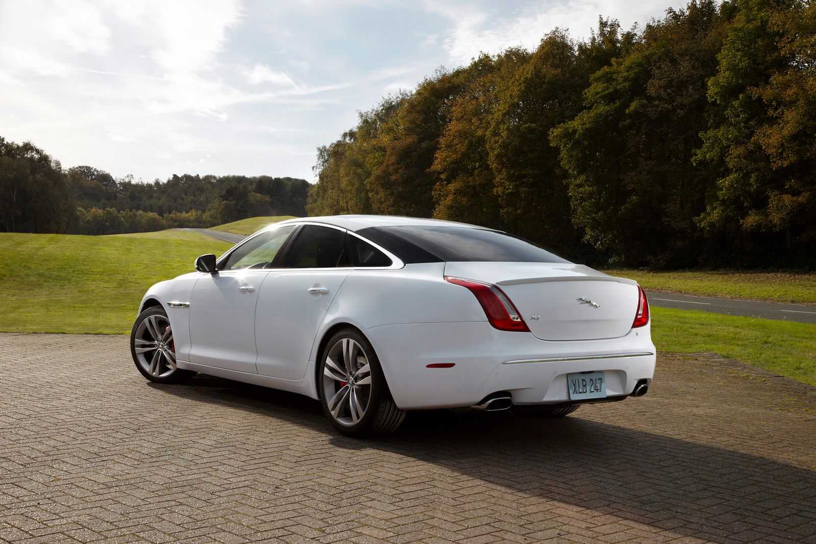 Jaguar XJ Sport and Speed Package