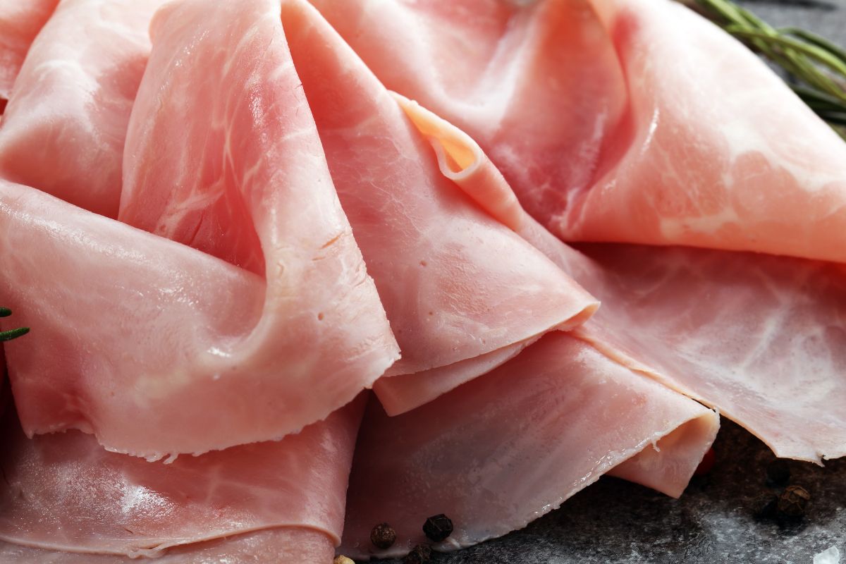 Wędlina może mieć za dużo wody