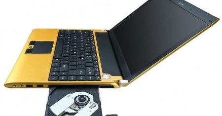 Tongfong S30A - chiński netbook z procesorem VIA Nano