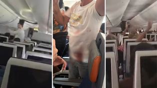 "Zobaczyliśmy masę krwi". Co wydarzyło się podczas lotu Flydubai?