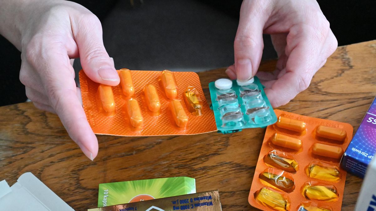 Seniorzy zmuszeni do oszczędzania, rezygnują m.in. z zakupu leków