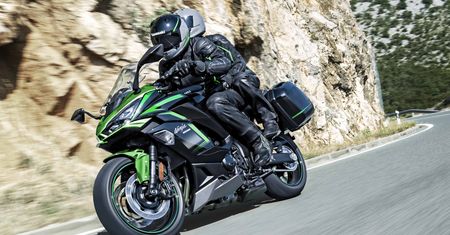 Kawasaki tworzy bardziej zaawansowany quickshifter. Pozbędzie się sprzęgła