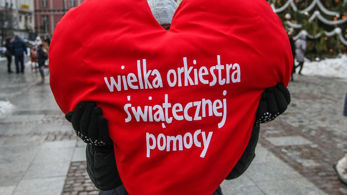 WOŚP można wspierać także z aplikacji w smartfonie, fot. Getty Images