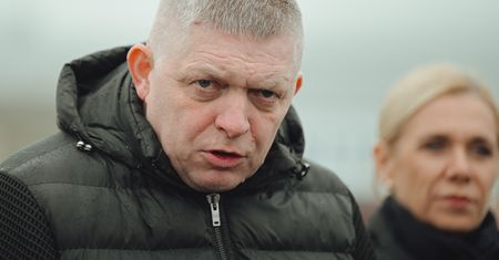 Działania premiera Ficy niepokoją psychiatrów i psychologów. "Autorytarny styl"