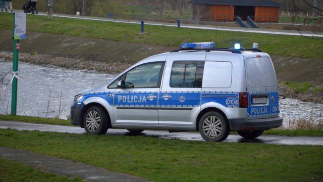 Policja nad Zalewem Zemborzyckim