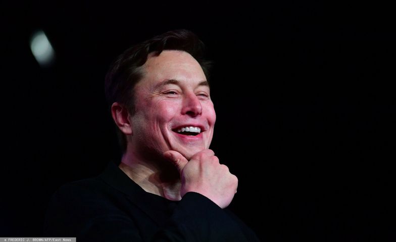 Elon Musk sprzeda akcje Tesli. Zdecydowali użytkownicy Twittera