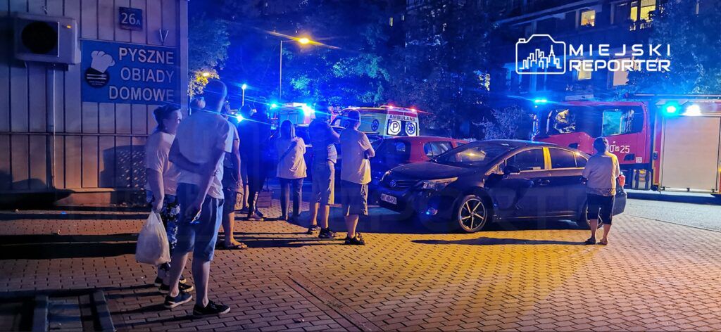 Pożar w mieszkaniu na Bielanach. Spalona meblościanka i elektryczna hulajnoga