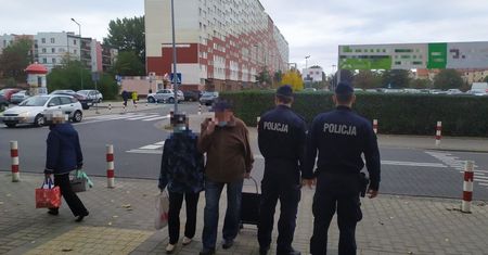 Koronawirus w Polsce. Nie nosimy maseczek. Policja wystawiła 22 tys. mandatów
