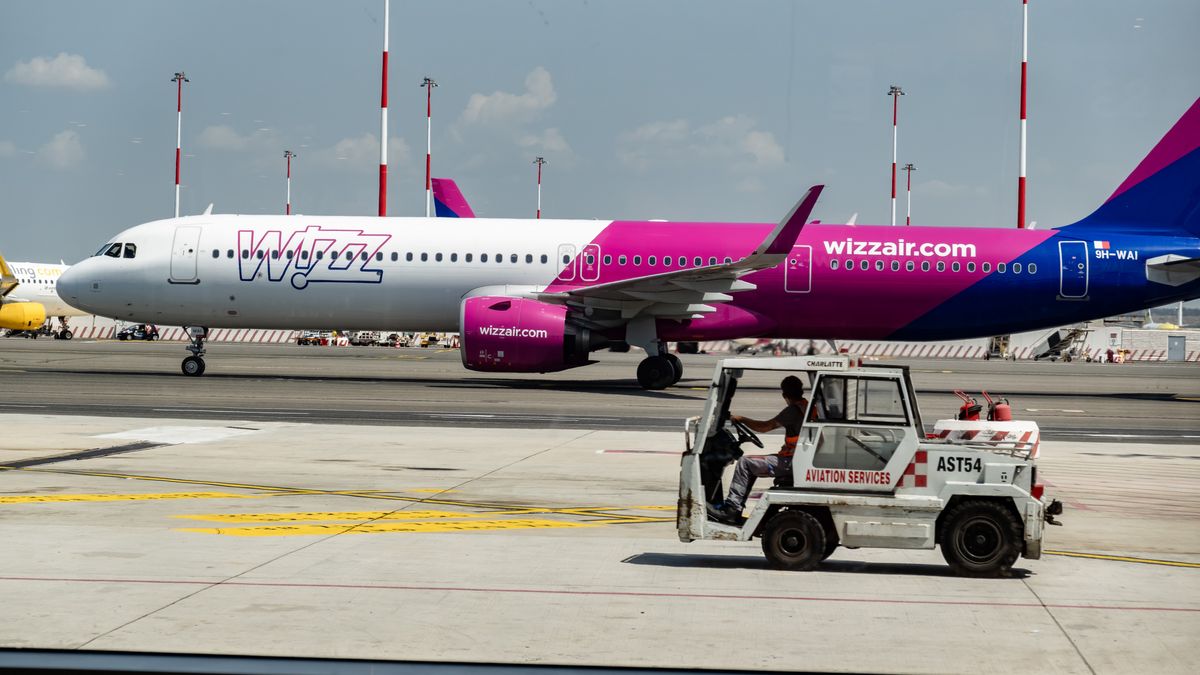 A Wizz Air airplane is being pictured at Fiumicino airport in Rome, Italy, on August 4, 2024. (Photo by Emmanuele Contini/NurPhoto via Getty Images)