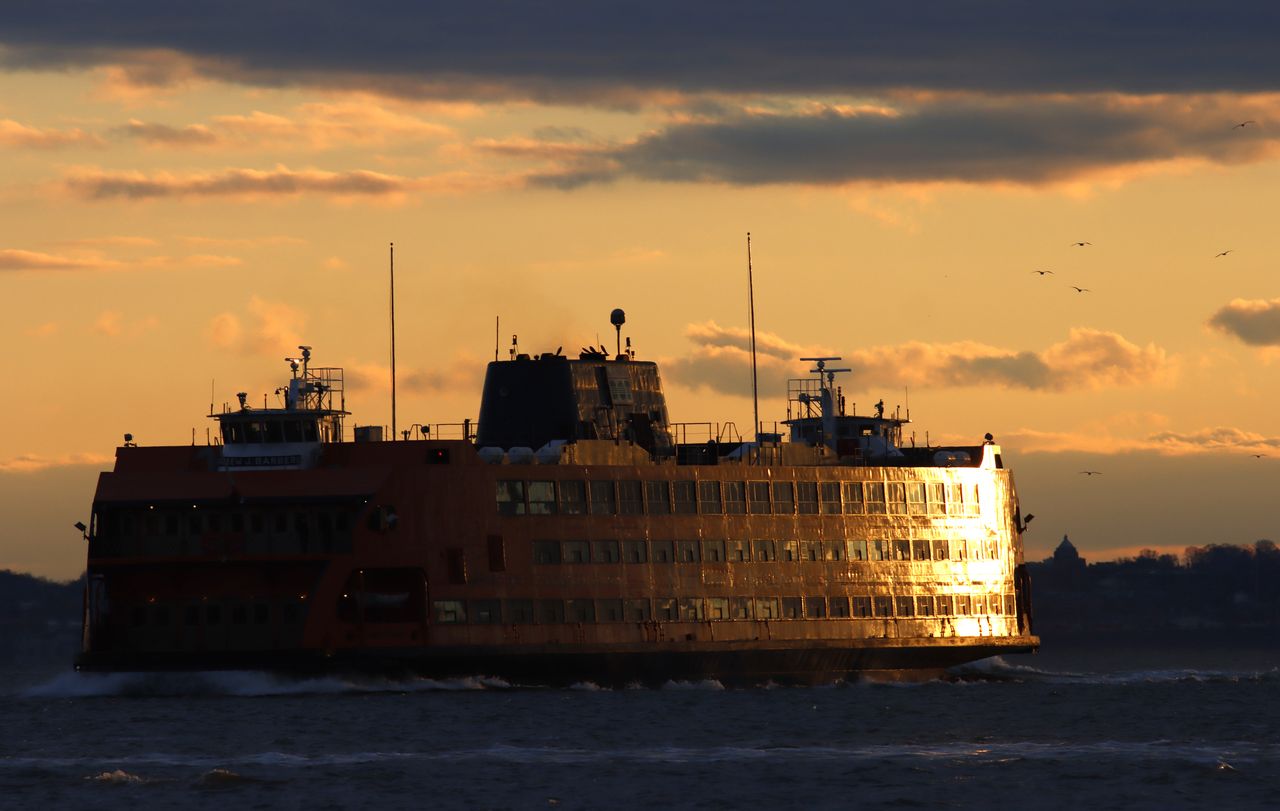 Na promie Staten Island wybuchł pożar