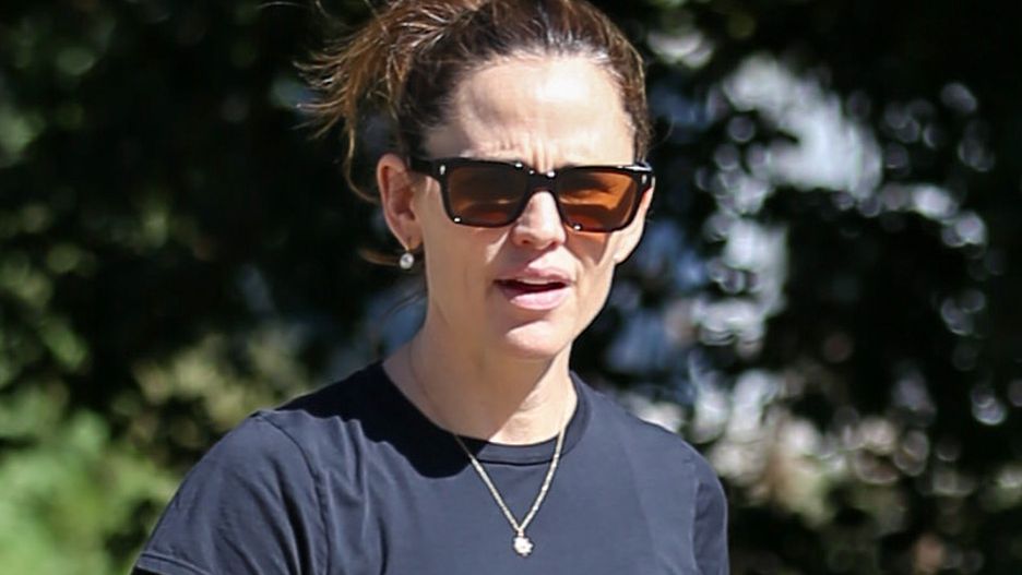Celebrity Sightings In Los Angeles - October 20, 2024LOS ANGELES, CA - OCTOBER 20: Jennifer Garner is seen on October 20, 2024 in Los Angeles, California. (Photo by Bellocqimages/Bauer-Griffin/GC Images)Bellocqimages/Bauer-Griffin241020bello, bestof, topix