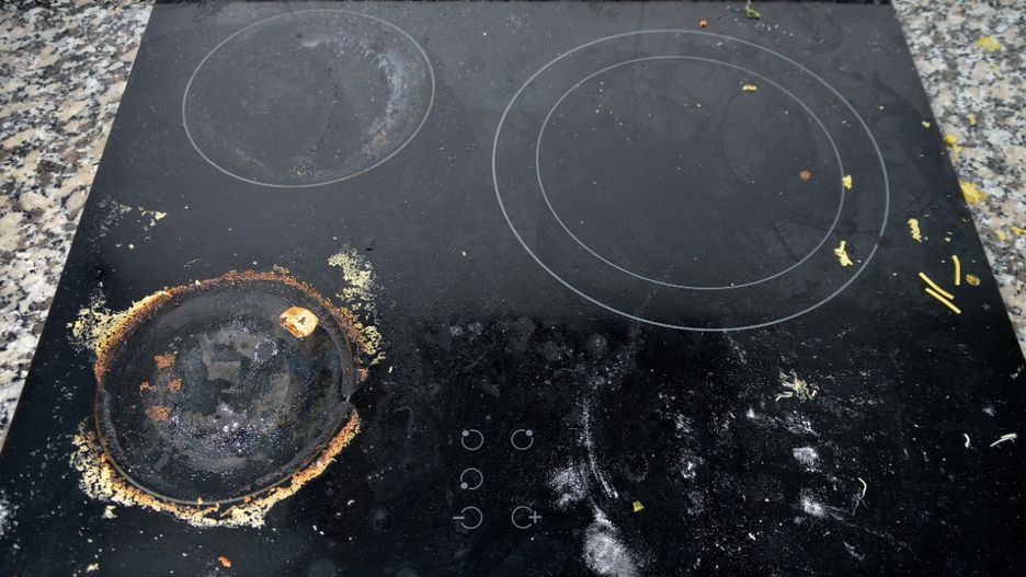 Czym wyczyścić płytę indukcyjną?