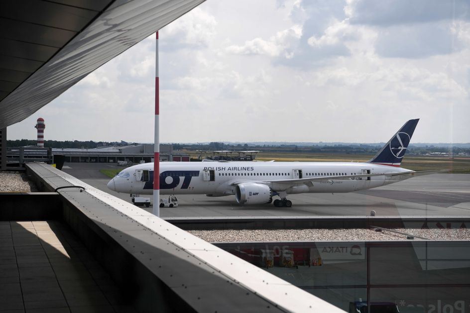 Na zdjęciu samolot na lotnisku Rzeszów-Jasionka