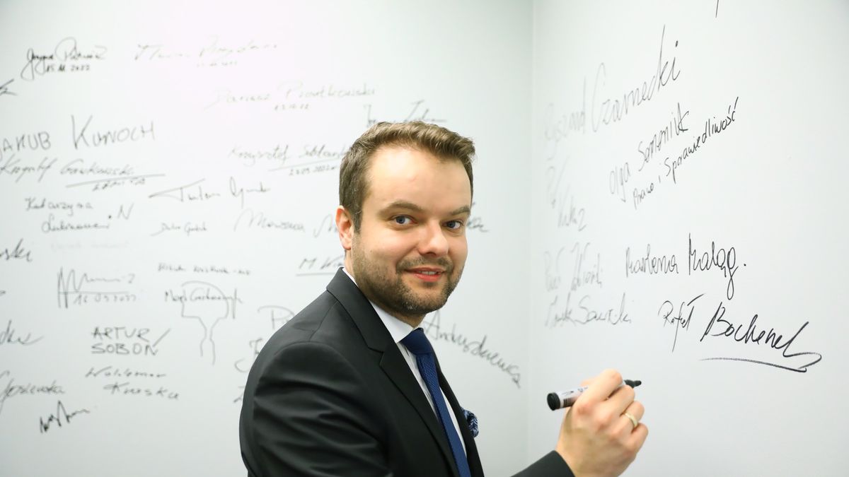  Rzecznik PiS Rafał Bochenek