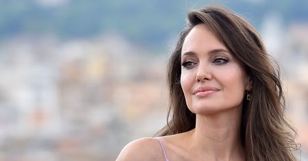 Rozwód z Pittem przekreślił jej marzenia. Jolie poświęca się dla dzieci