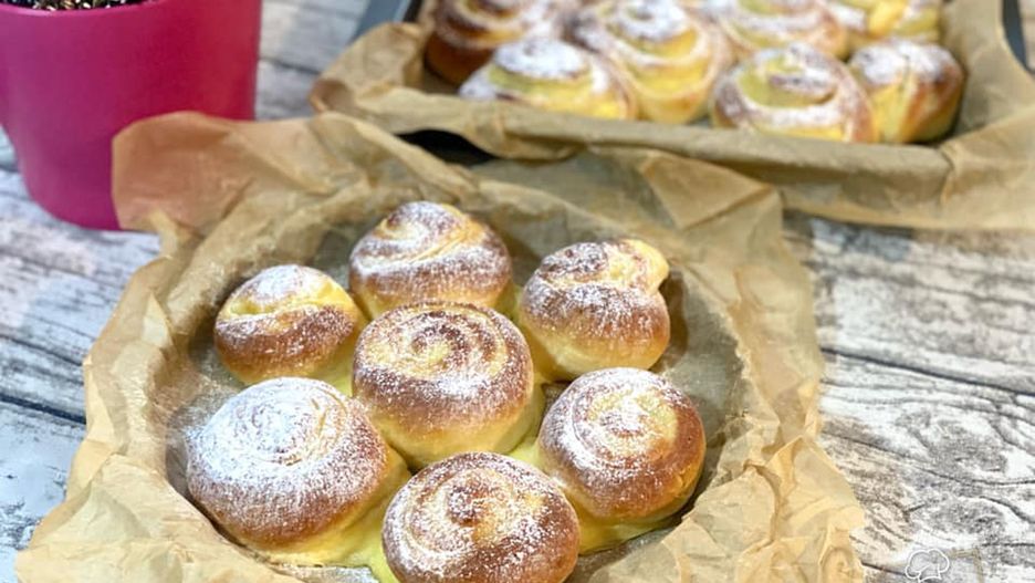 Domowe drożdżówki z budyniem. W sam raz na podwieczorek