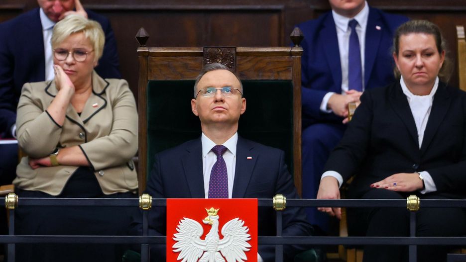 Andrzej Duda. Po prawej Grażyna Ignaczak-Bandych, po lewej Małgorzata Paprocka
