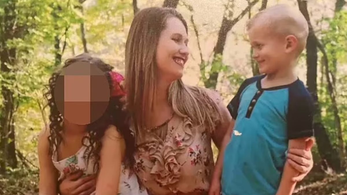 April Lyda spała, podczas gdy między jej dziećmi rozgrywał się prawdziwy dramat