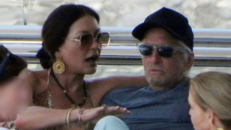 Catherine Zeta-Jones i Michael Douglas relaksują się na jachcie w Portofino