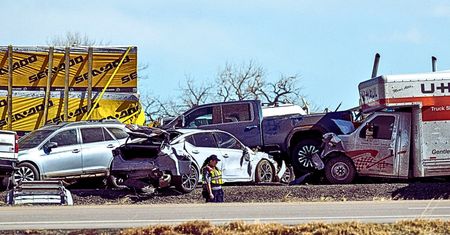 Zabici i ranni. Wielki karambol na autostradzie w USA