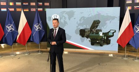Wyrzutnie HIMARS na podwoziu Jelcza. MON zatwierdził ważną umowę