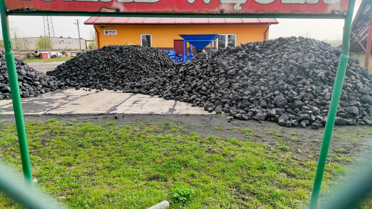 Ceny węgla latem. Oto ile kosztuje tona opału latem