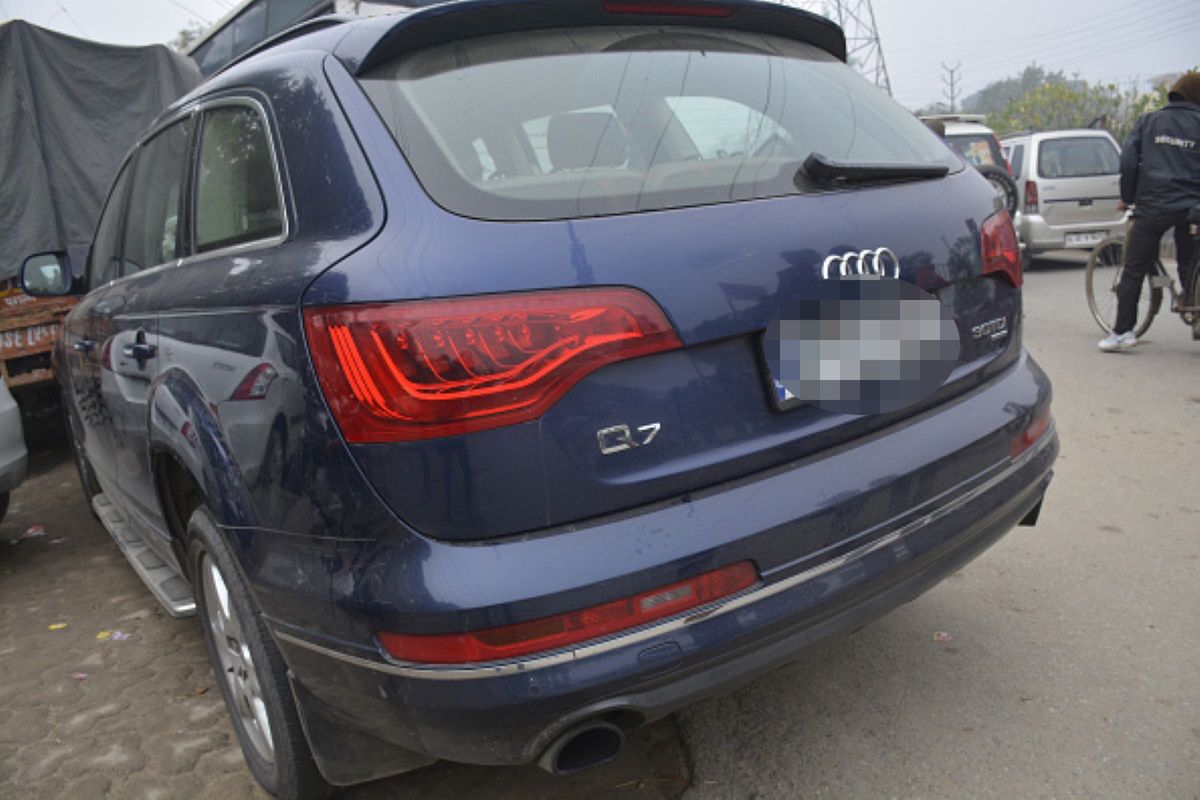 Audi Q7 miało zostać skradzione sprzed bloku. W rzeczywistości była to próba wyłudzenia odszkodowania 