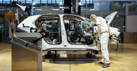 Redukcje w 6 fabrykach Volkswagena. 4 tys. osób na wcześniejszą emeryturę