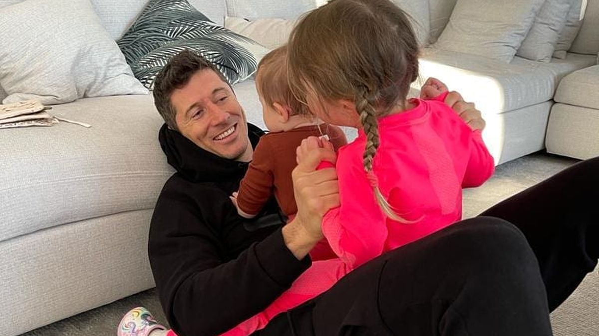 Robert Lewandowski z córkami