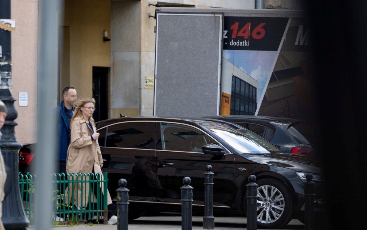 Kinga Duda "przyłapana" na przeprowadzce