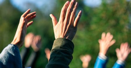 Sekta satanistów grasuje w lasach? Mieszkańcy są przerażeni