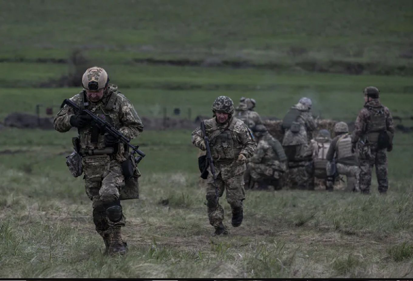 Ukraińcy rzucają do walki rezerwy. Szykuje się bitwa
