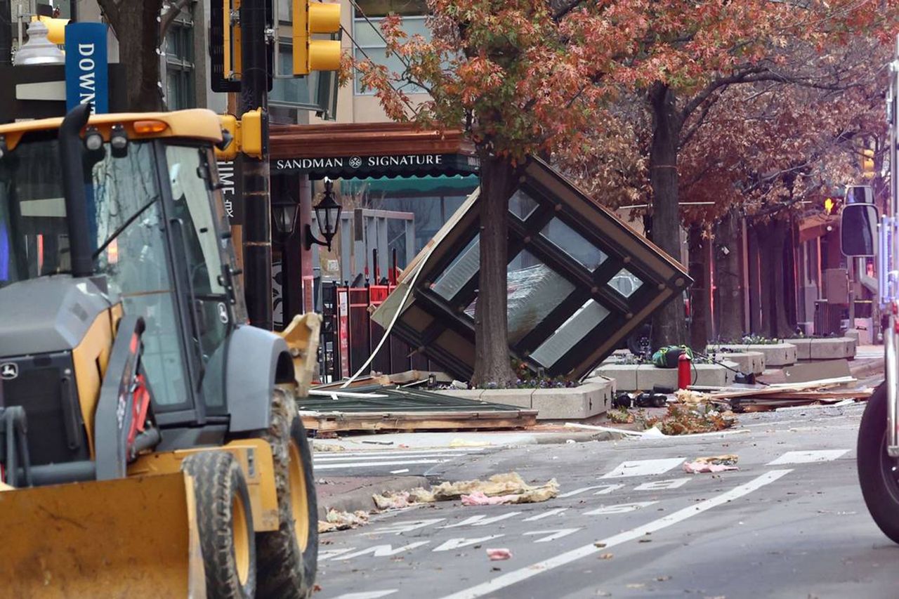 Explosion at Texas hotel leaves 21 injured, investigation points towards potential gas leak