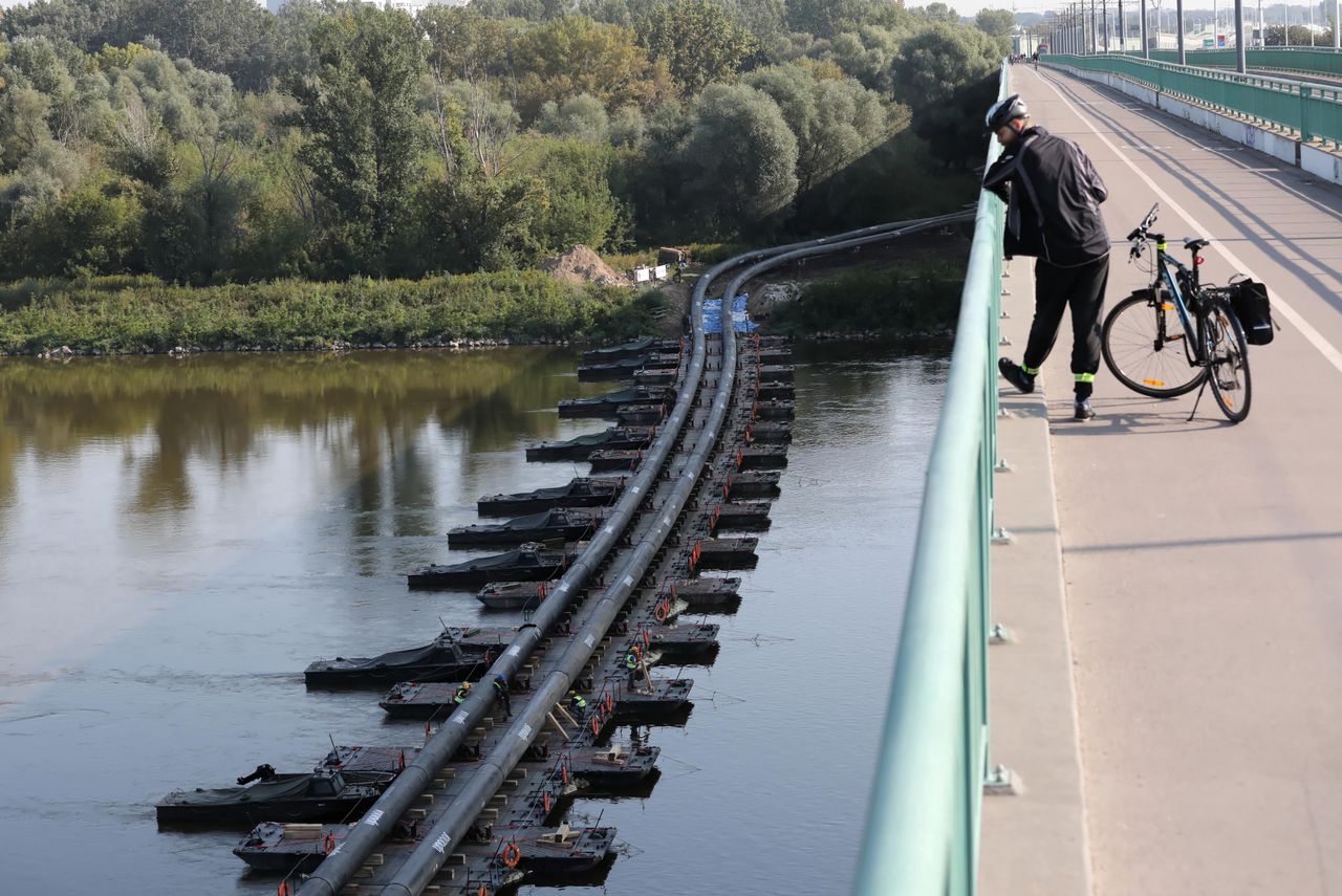 "Czajka". Rurociąg połączył dwa brzegi Wisły