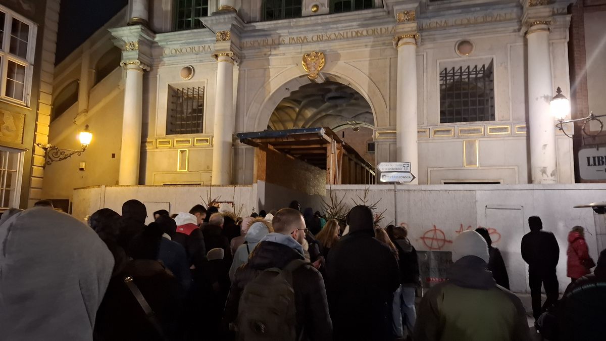 Złota brama jest w remoncie od lat