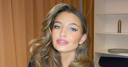 Romantyczna Julia Wieniawa pokazuje, jak Nikodem na niej leży (FOTO)