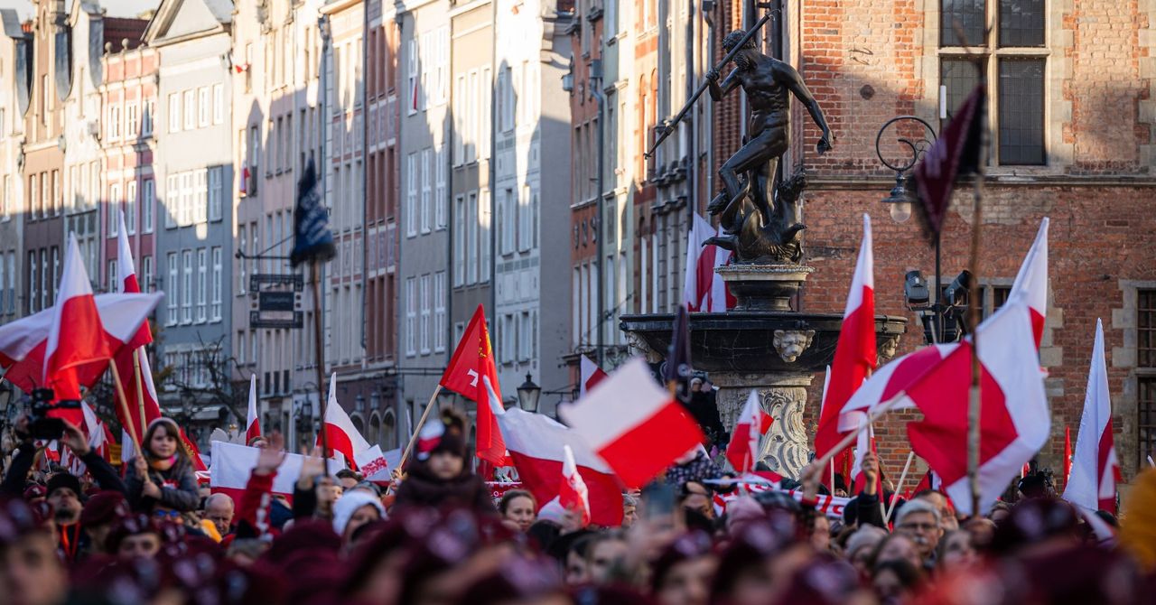Pomorze: Ulicami miast przejdą biało-czerwone parady