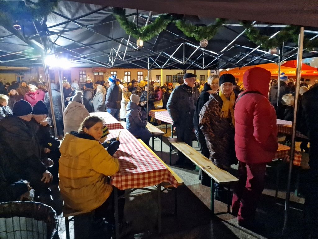 Wigilia przed płockim ratuszem