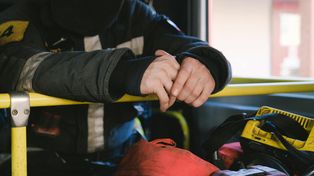 Dzień Strażaka w gminie Ładzice. OSP w Woli Jedlińskiej dostała nowy wóz strażacki