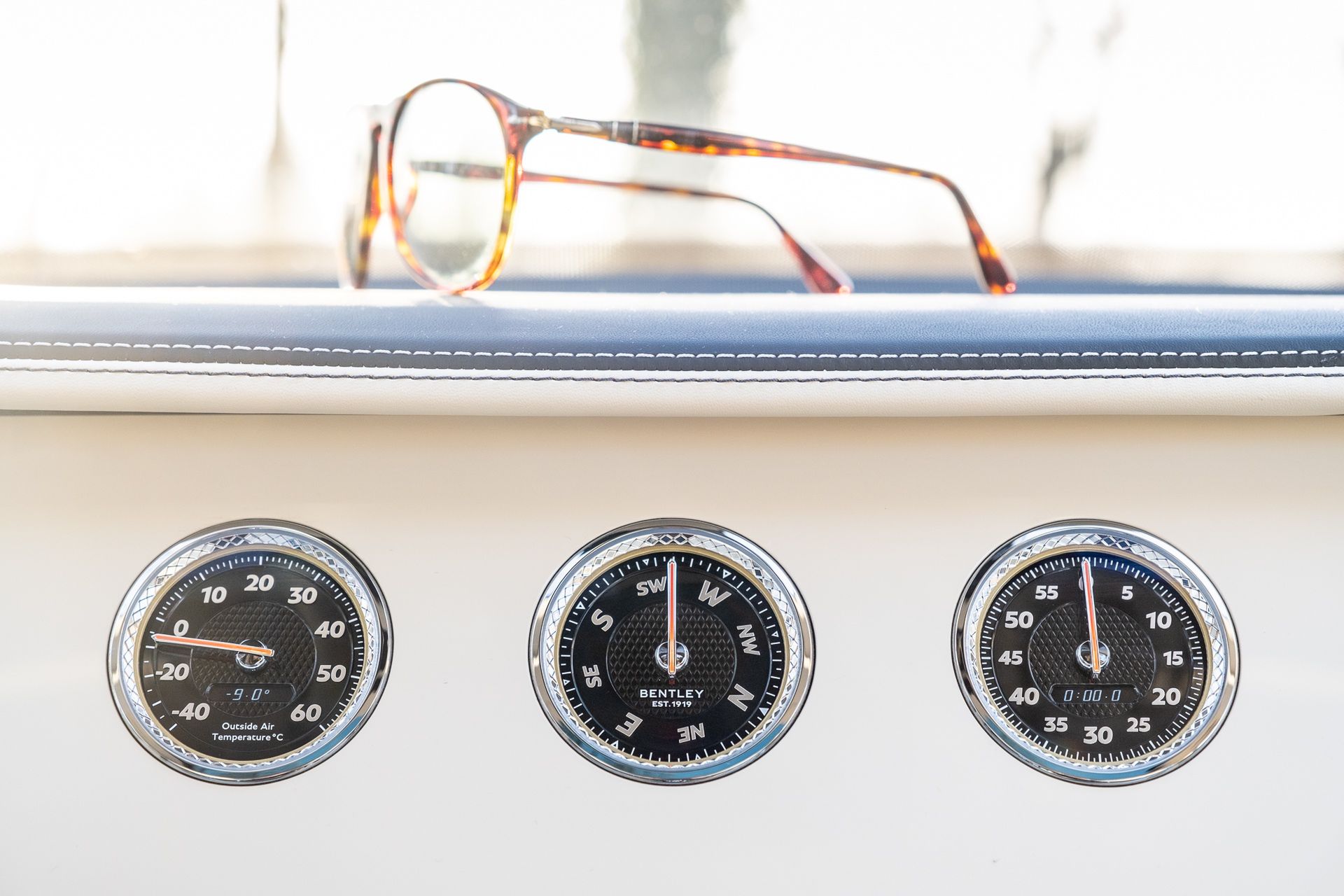 Bentley Flying Spur Azure (2026)