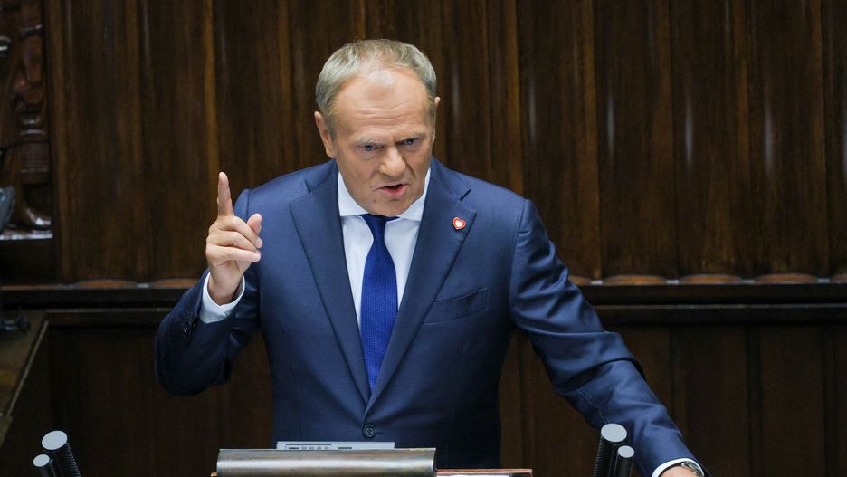 Donald Tusk
Warszawa, 11.06.2025. Premier Donald Tusk przemawia na sali obrad Sejmu w Warszawie, 11 bm. Premier Tusk przedstawia w Sejmie wniosek o wotum zaufania dla rz�du. Po jego wyst�pieniu odb�dzie si� debata. G�osowanie nad wotum przewidziano na godz. 14. (jm) PAP/Rafa� Guz
Rafa� Guz
obrad, plenarna, posiedzenie, sala, sejm, sejmu, wotum zaufania, wyst�pienie