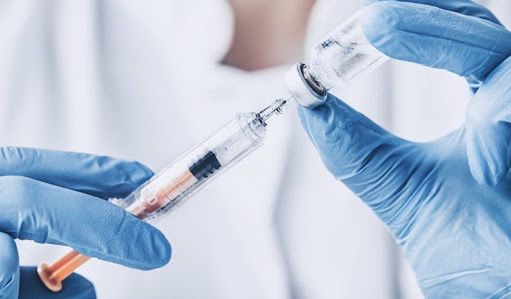 Uniwersytet Wrocławski zachęca wszystkich studentów i pracowników do poddania się szczepieniu przeciwko sezonowej grypie

 