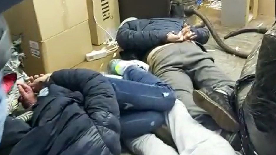 Warszawa. Narkotyki i nielegalna wytwórnia tytoniu. Policja zatrzymała dwie osoby