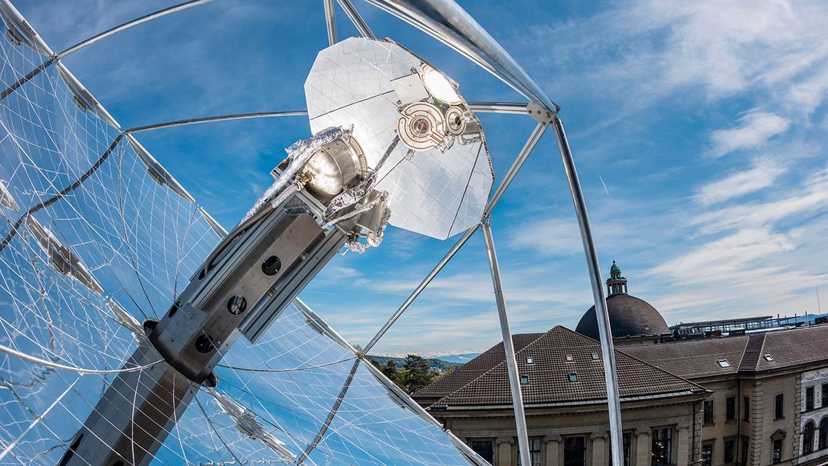 Fragment eksperymentalnej instalacji do produkcji paliwa