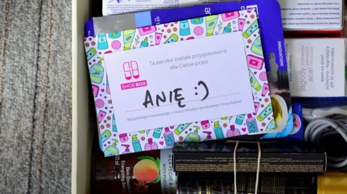 "Project Shoebox" po raz dziewiąty wspiera kobiety w potrzebie