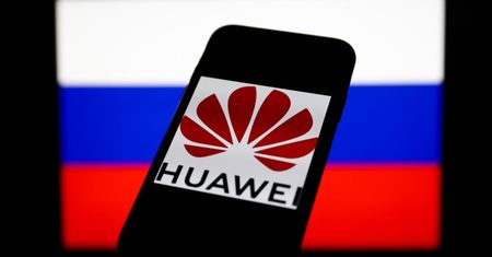 Huawei zawiesza działania w Rosji. Decyzja spowolni tamtejszy rozwój sieci 5G