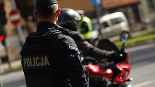 Wypadek pod Poznaniem. Kierowca Opla potrącił grupę mężczyzn. Zmarł jego brat