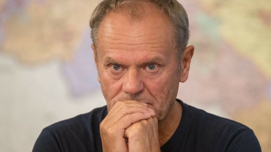 Donald Tusk wkrótce wróci z urlopu. W Polsce problemy