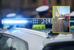 Szczecin: tramwaj wypadł z szyn i uderzył w kamienicę. Trzy osoby poszkodowane