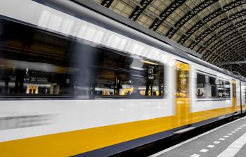 Po latach to w końcu się dzieje. Znów pojedziemy pociągiem z Ełku do Giżycka. Wraca popularne połączenie na Mazurach